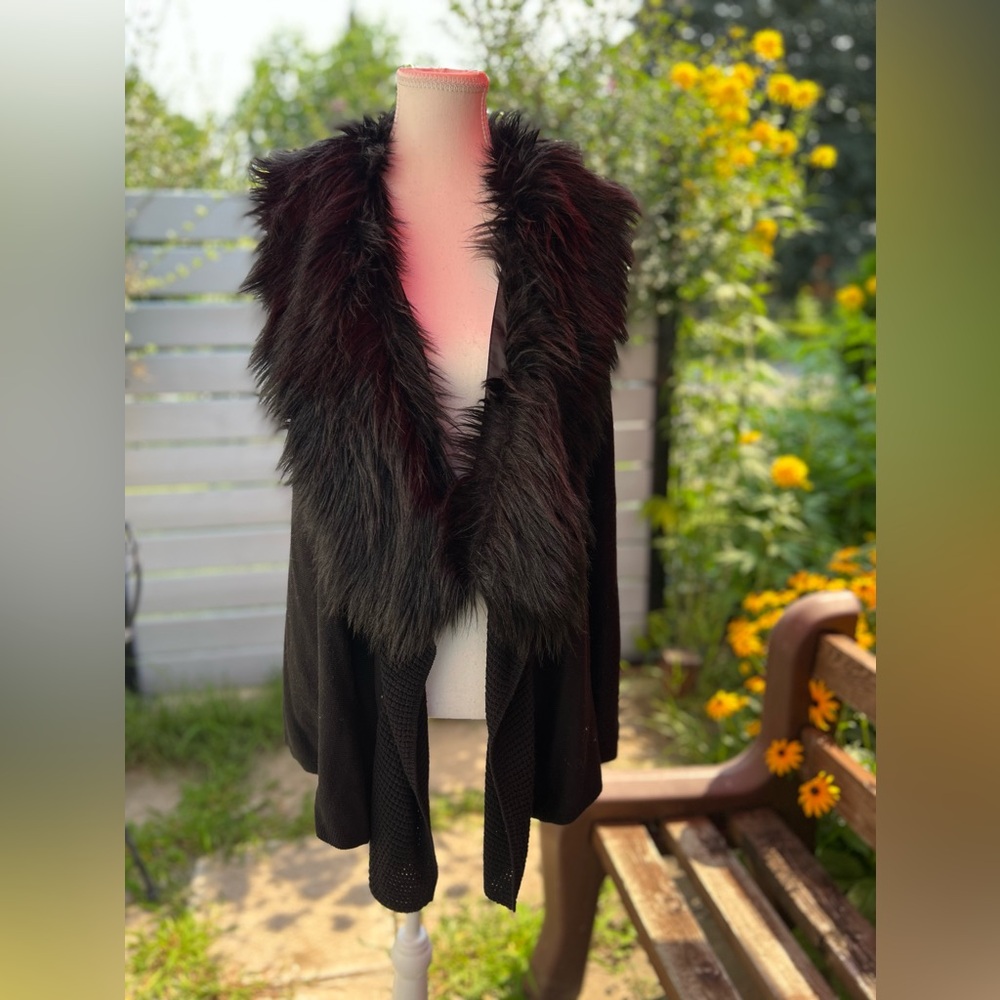 MICHAEL Michael Kors Black Vest with Faux Fur Trim